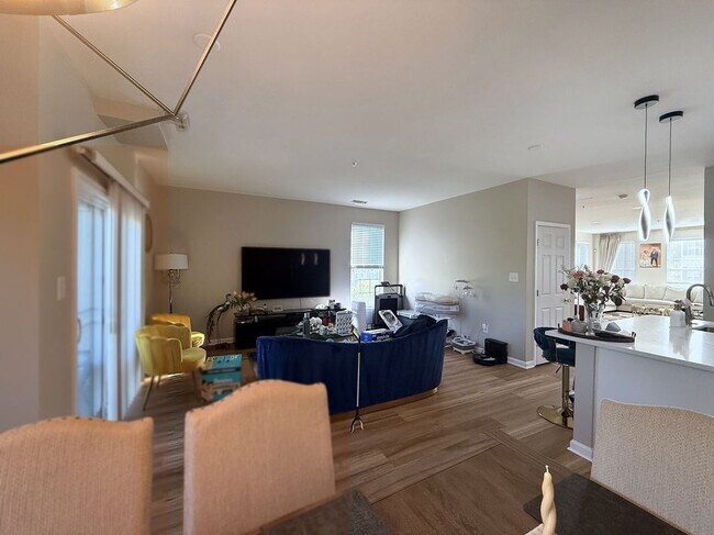 Building Photo - 15505 John Diskin Cir