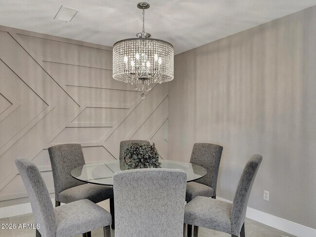 Building Photo - 7773 E Stallion Rd