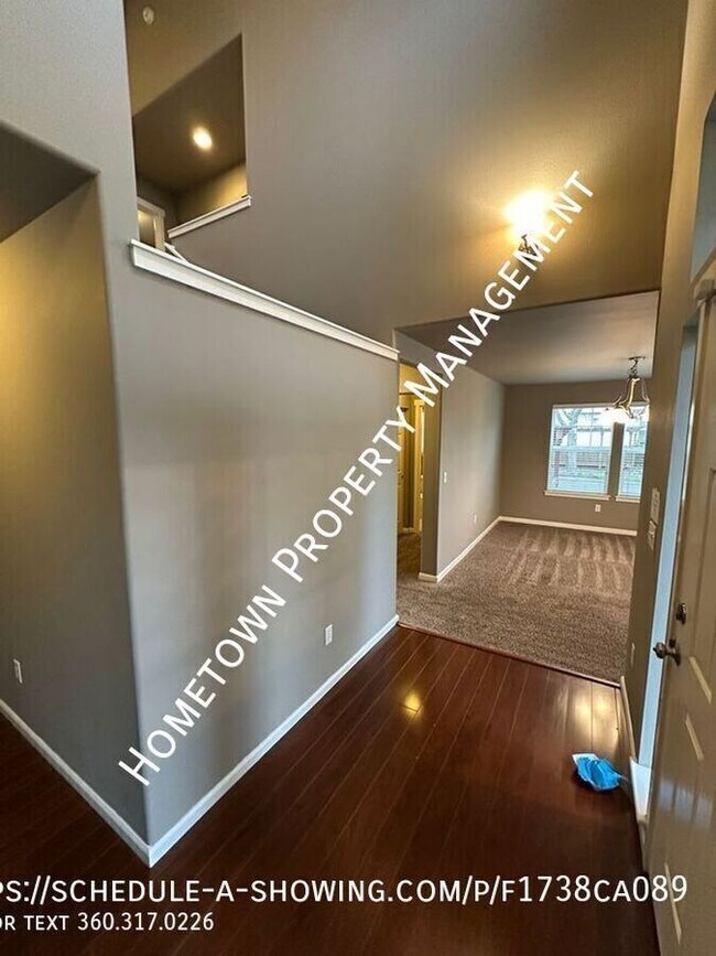 Building Photo - 7011 Prism St SE