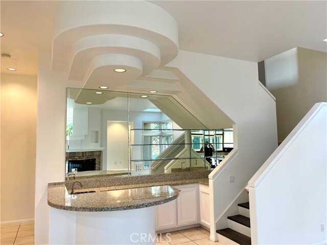 Building Photo - 6 Emerald Glen