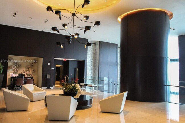Building Photo - 900 Biscayne Blvd