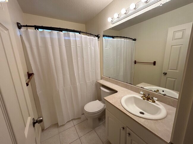 Building Photo - 2632 Point Lobos Ct