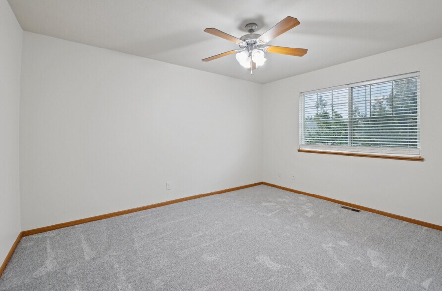 Building Photo - 8743 Remi Dr