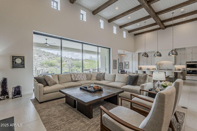 Building Photo - 12016 N Sunset Dr