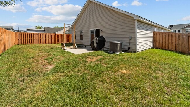 Building Photo - Beautiful 3 Bedroom Home in Port Wentworth with Fenced Backyard and Community Pool