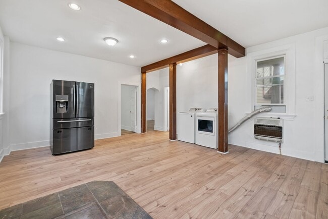 Building Photo - 1528 Ridge Ave