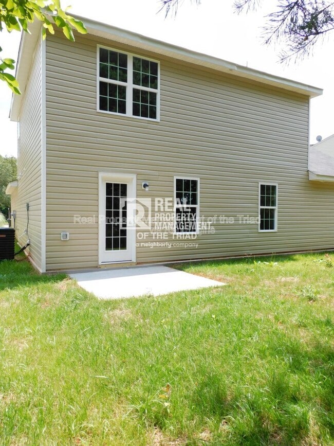 Building Photo - 10 Loblolly Ct