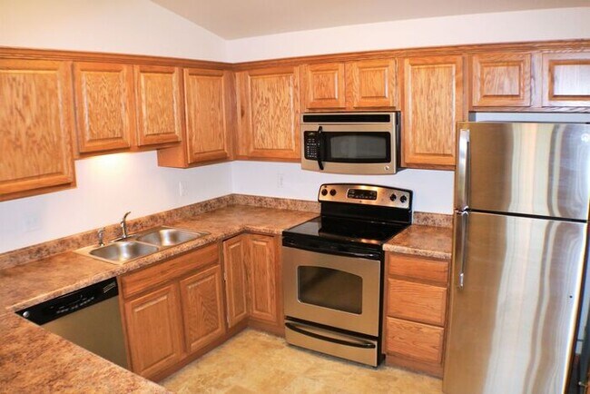 Building Photo - $1,325 | 2 Bedroom, 2 Bathroom Condo | Pet Negotiable | Available for August 1st, 2026 Move In!