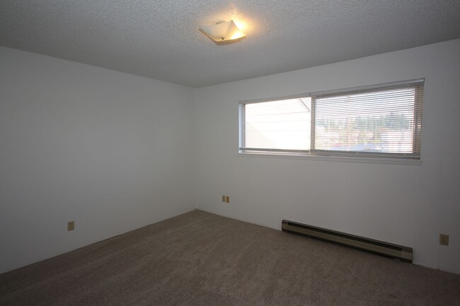 Building Photo - 2 Bedroom Liberty Lake Condo in Federal Way