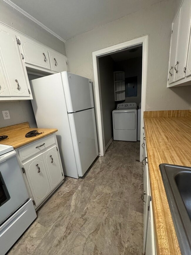 Building Photo - Cul-de-Sac Gem in Evans with New Carpet, Fresh Paint & Spacious Yard