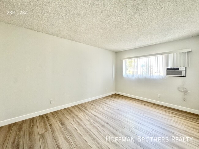 Building Photo - 1000 N Doheny Dr West Hollywood, CA 90069