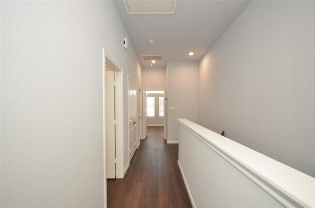 Building Photo - 18825 Luminescent Ln