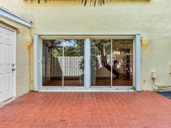 Building Photo - 1353 Springside Dr