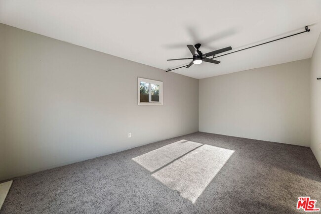 Building Photo - 1112 S Highland Ave