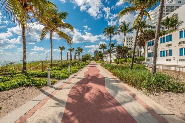 Building Photo - 5555 Collins Ave