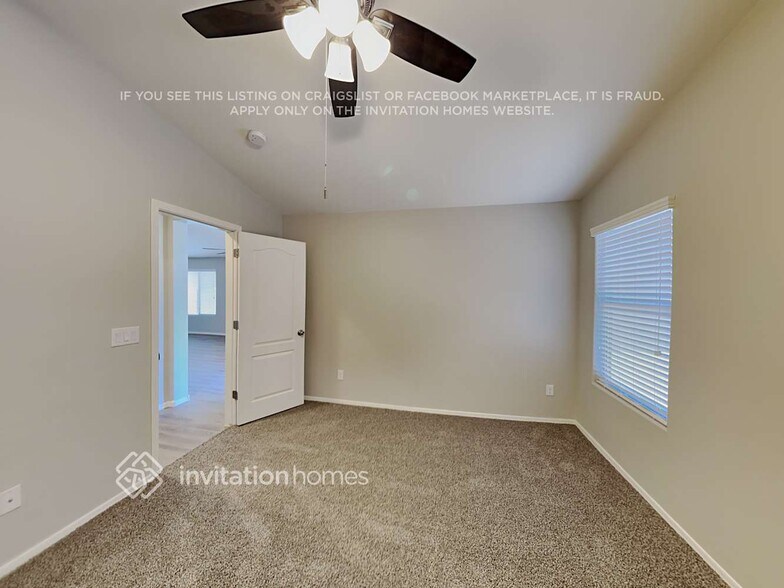 Building Photo - 1766 W Desert Hills Dr