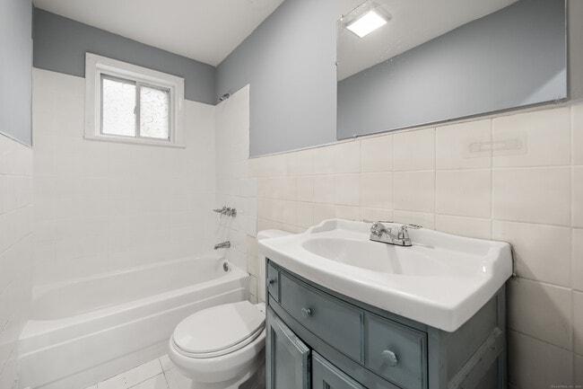 Building Photo - 666 Ogden St