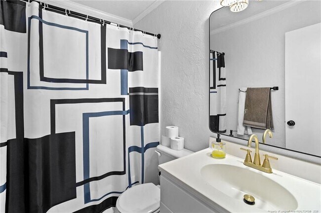 Building Photo - 1300 Calla Cir