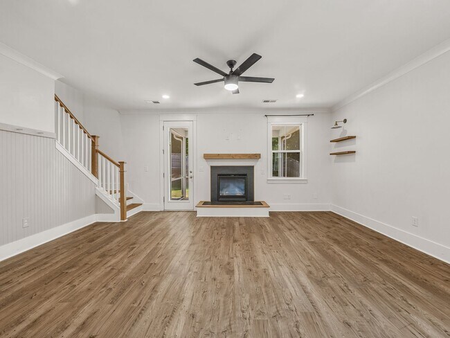 Building Photo - Beautiful 4 bedroom 3.5 Bath home Duncan, SC