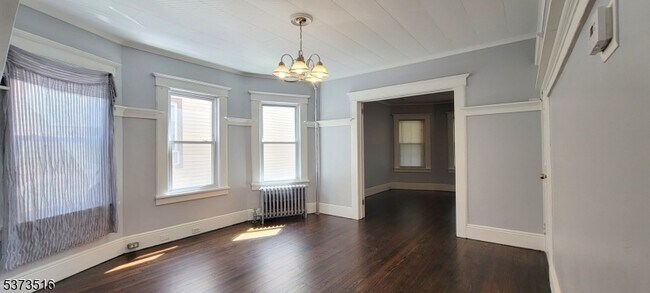 Building Photo - 16 Van Cleve Ave