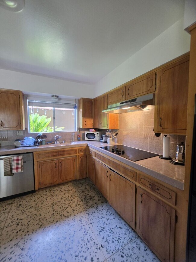 Building Photo - 5140-5142 Catoctin Dr.