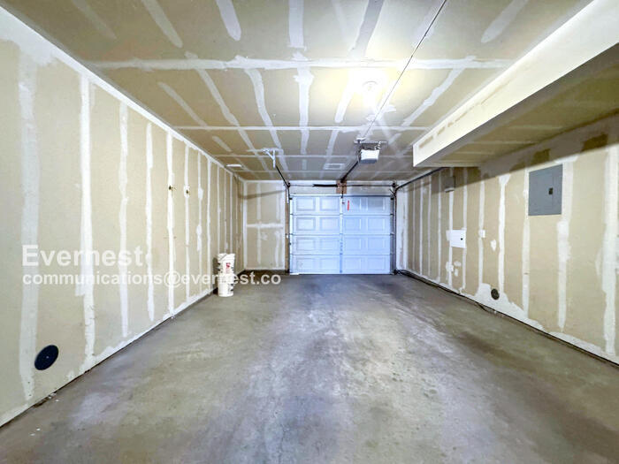 Building Photo - 7700 E Academy Blvd