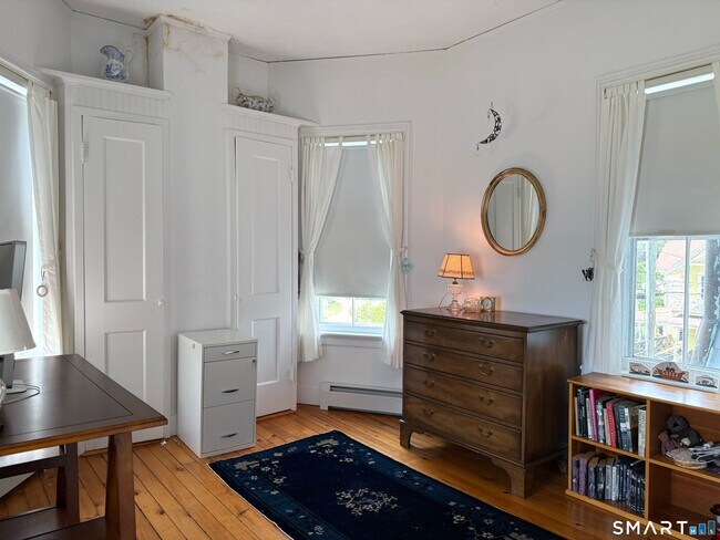Building Photo - 15 Prospect Hill Rd