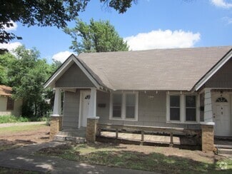 Building Photo - 833 Parker St