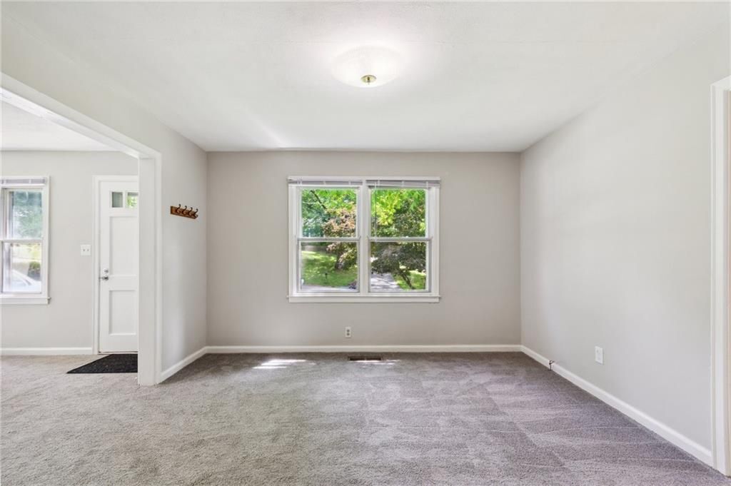Building Photo - 1682 Bridgeport Dr NE