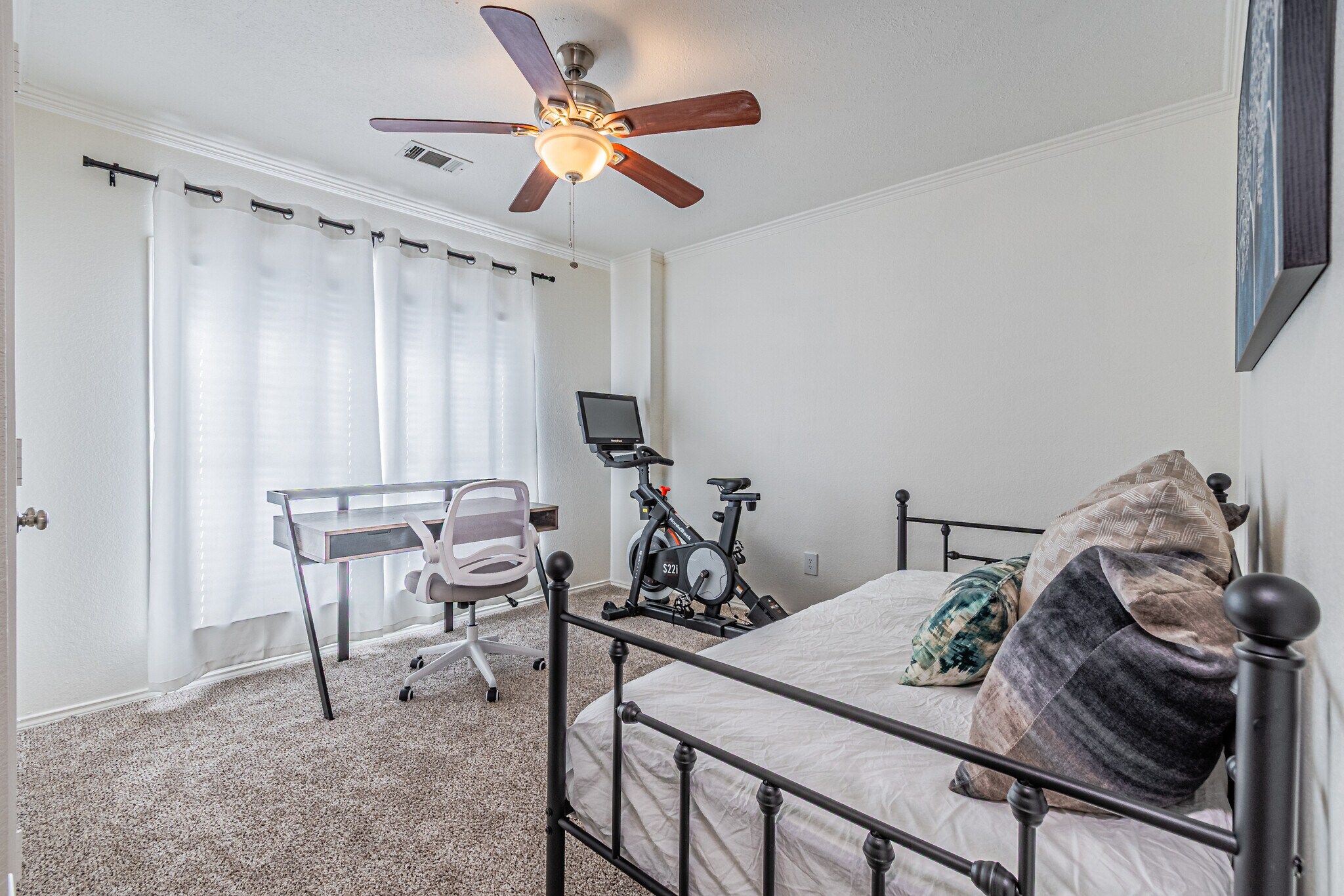 Building Photo - 841 Snapdragon Ln