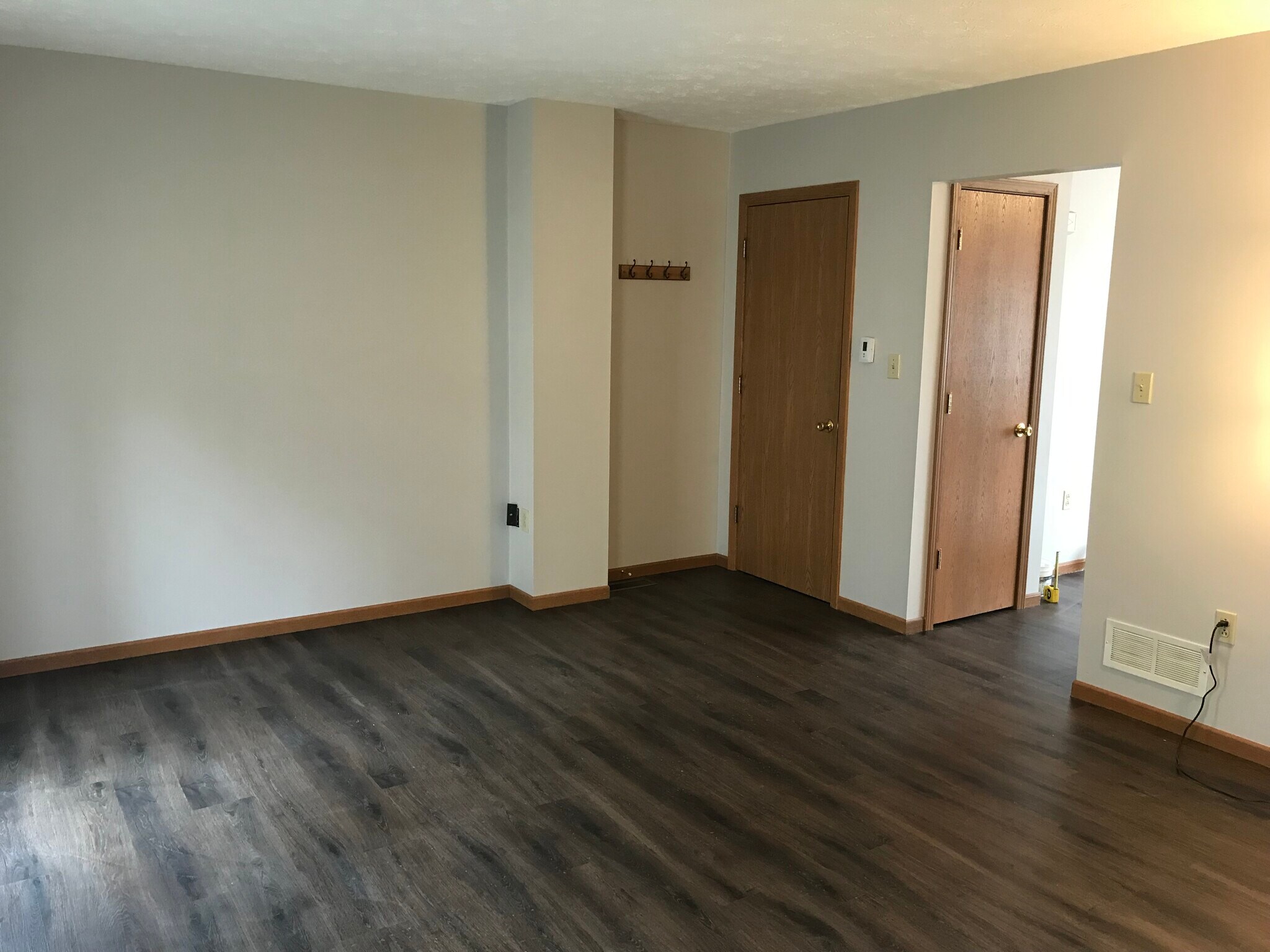 Building Photo - 116 Woodcrest Dr