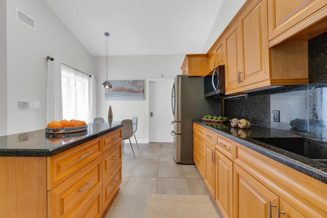 Building Photo - 23265 Boca Club Colony Cir