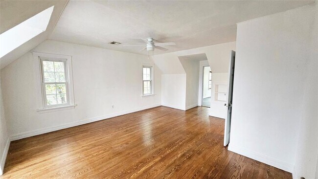 Building Photo - 2108 NW 25th St