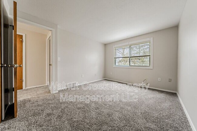 Building Photo - 5520 Beavercrest Dr