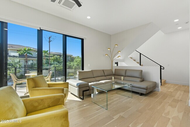 Building Photo - 1501 N Miller Rd