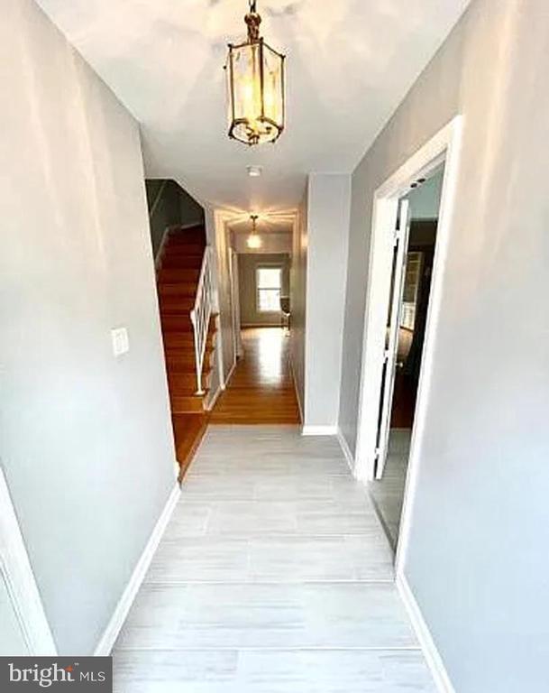 Building Photo - 6633 McLean Ct
