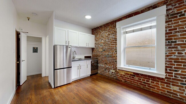 Building Photo - 145 Fell St