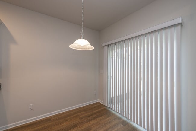 Building Photo - 210 S Bell Ave