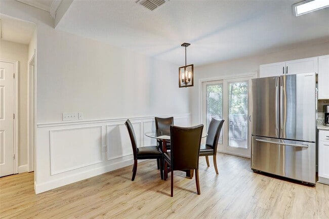 Building Photo - 4802 Walden Cir