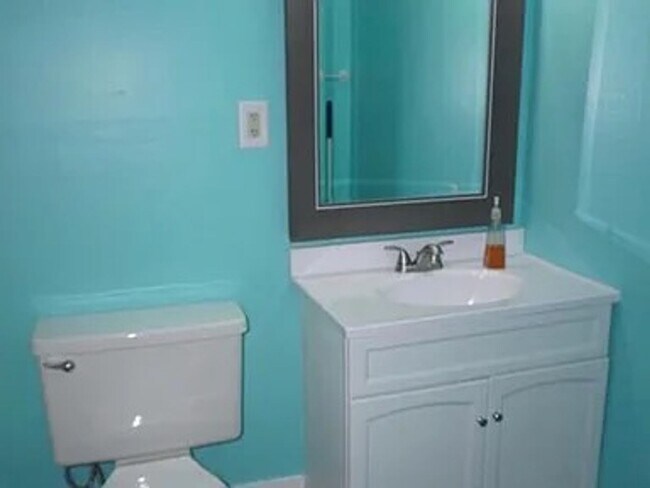 Building Photo - 317 S Clinton Ave