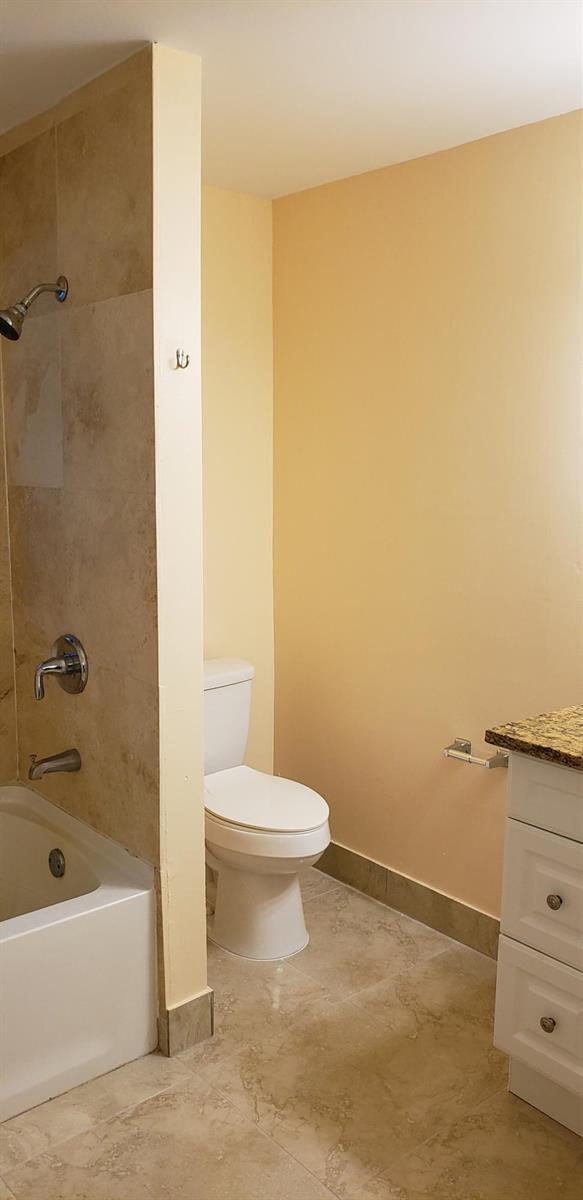 Building Photo - 2590 Rainbow Dr