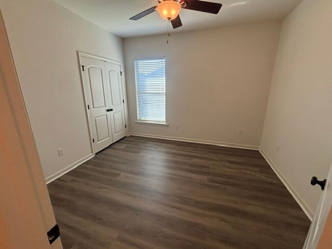 Building Photo - 18328 Crows Nest Dr