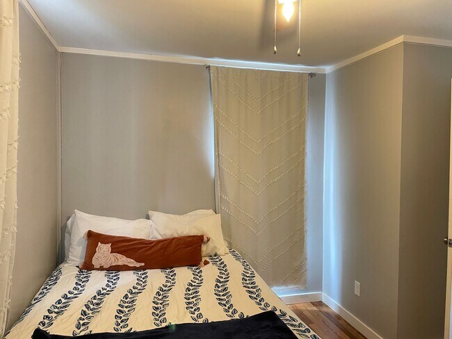 Building Photo - 3BR Close to the Heart of Normaltown