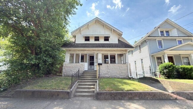 Building Photo - 200 Jesse Ave