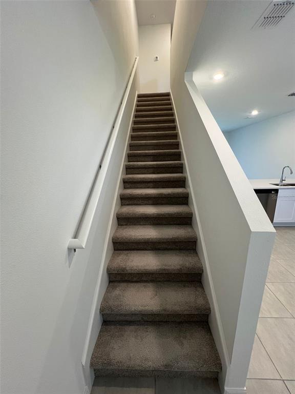 Building Photo - 3068 Skyline Lp