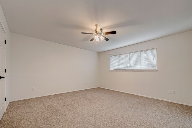 Building Photo - 4731 Casemont Dr