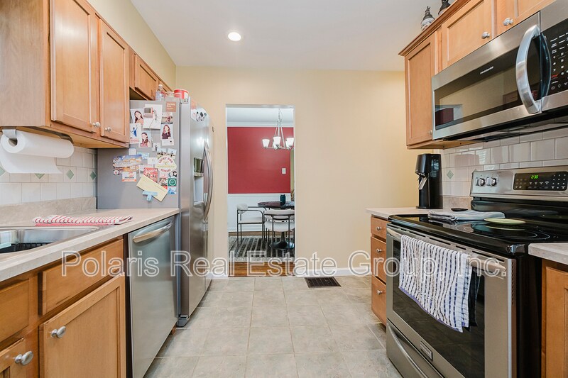 Building Photo - 5916 Crittenden Ave