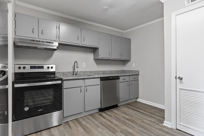 Building Photo - 105 P' Poole Ave #101: Red Bank 1Bed/1Bath Apartment w/ Laundry Units, Central AC, and Granite Co...