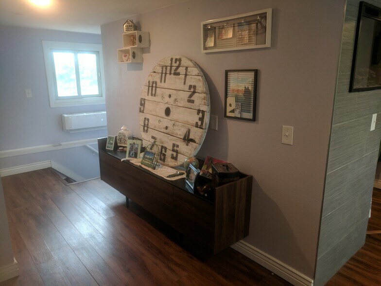 Building Photo - 7655 E 19th Ave