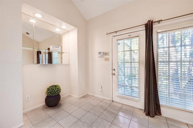 Building Photo - 16800 Sugar Pine Dr